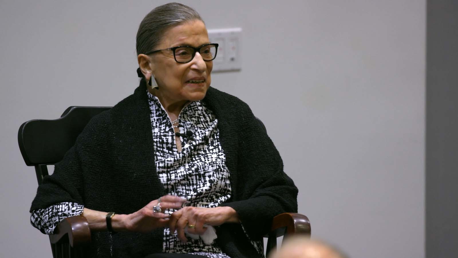 Бадер гинзбург. Рут Бадер Гинзбург. Ruth Bader Ginsburg. Мартин Гинзбург. Рут Бейдер Гинзбург фото.